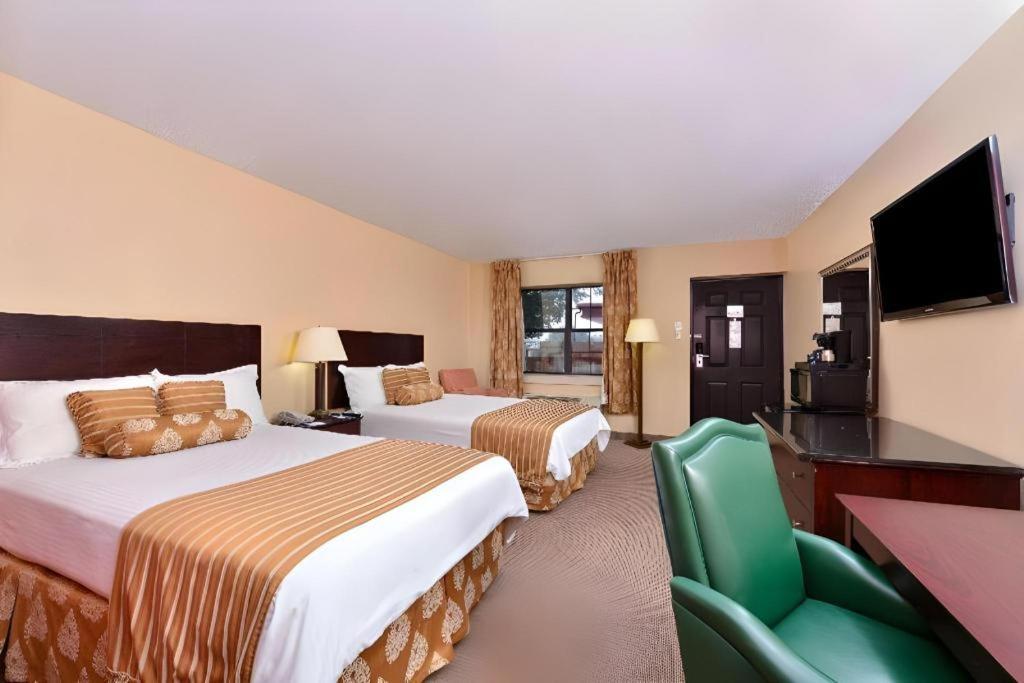 Americas Best Value Inn & Suites Victoria Extérieur photo
