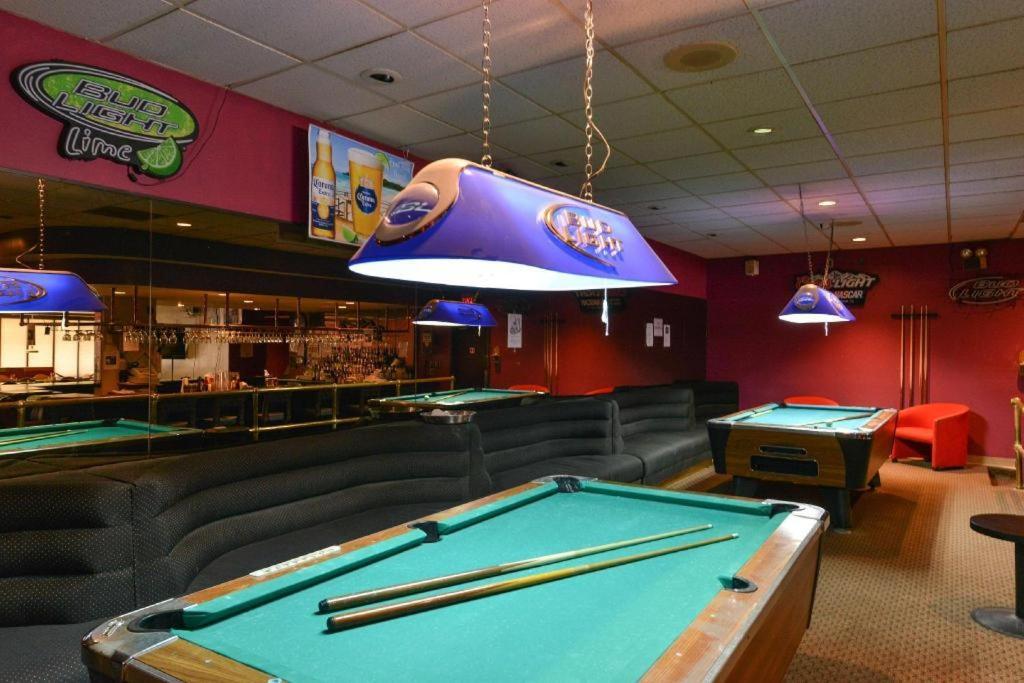 Americas Best Value Inn & Suites Victoria Extérieur photo